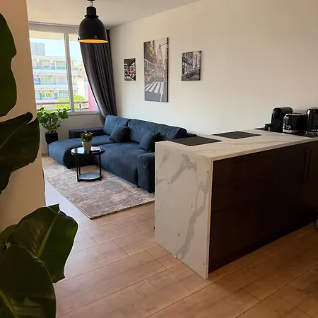 Apartment York Center Balcony Self Check In Neuss